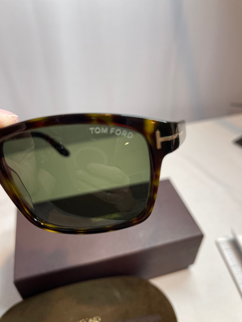 Tom Ford 58-18-135 Augusts Tortoiseshell Frame Sunglasses with Green Lenses - Picture 10 of 11